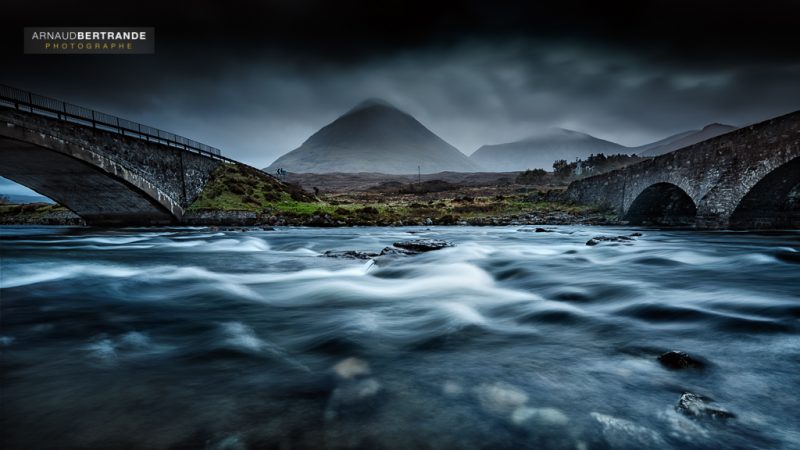 Between two bridges