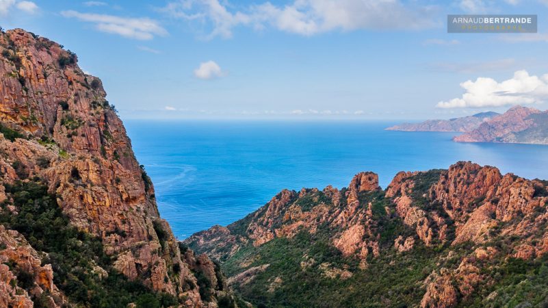 Vue-aerienne-des-Calanches-de-Piana